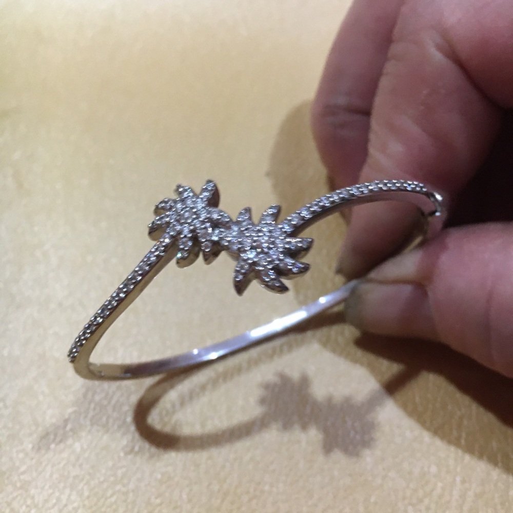 2 Palm Trees White gold bracelet with 78 brilliant cut Diamonds